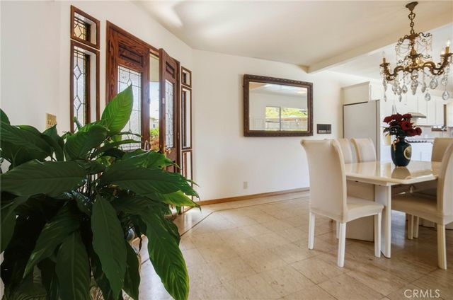 8525 Mcconnell, Los Angeles, CA 90045