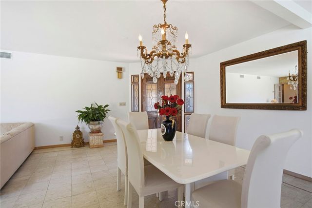 8525 Mcconnell, Los Angeles, CA 90045