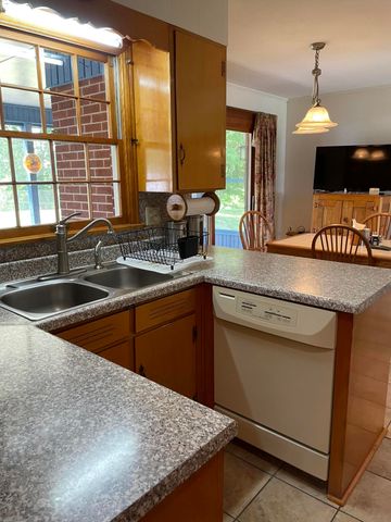229 Rader RD, Troutville, VA 24175