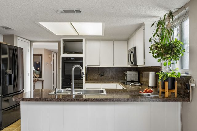 2709 Hedgeway Drive, Arlington, TX 76016