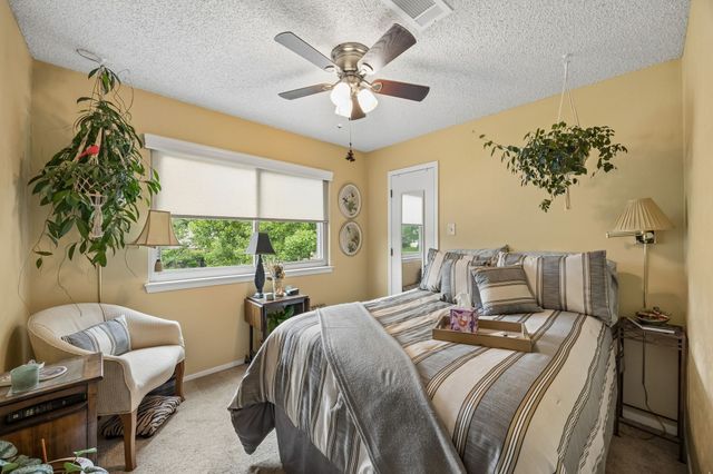 2709 Hedgeway Drive, Arlington, TX 76016