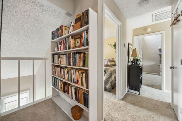 2709 Hedgeway Drive, Arlington, TX 76016