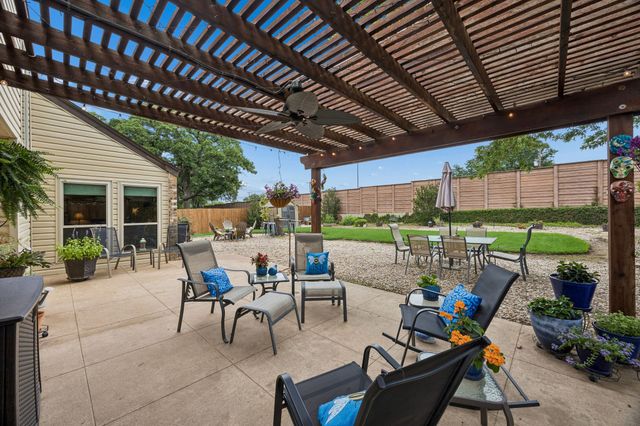2709 Hedgeway Drive, Arlington, TX 76016