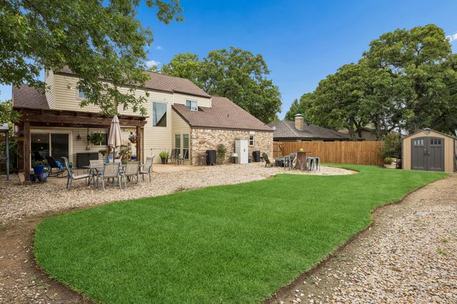 2709 Hedgeway Drive, Arlington, TX 76016