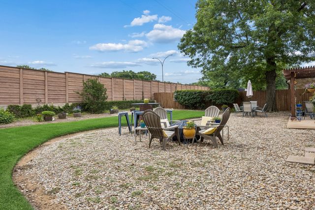 2709 Hedgeway Drive, Arlington, TX 76016