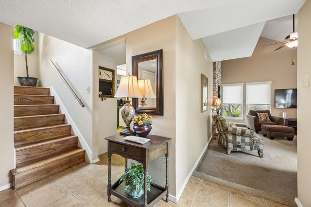 2709 Hedgeway Drive, Arlington, TX 76016