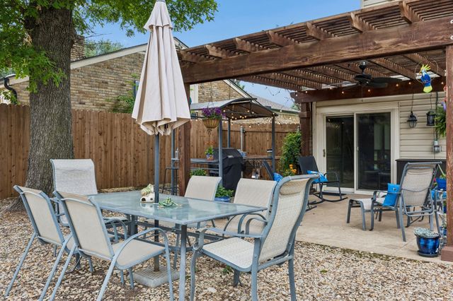 2709 Hedgeway Drive, Arlington, TX 76016