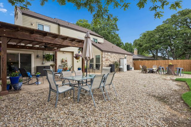 2709 Hedgeway Drive, Arlington, TX 76016