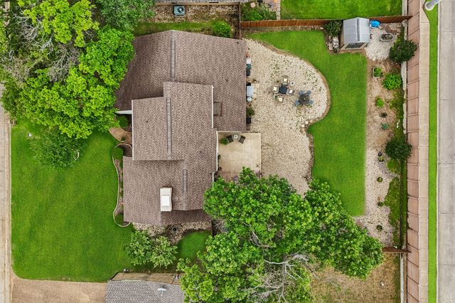 2709 Hedgeway Drive, Arlington, TX 76016