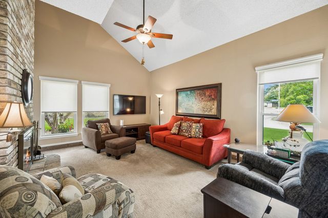 2709 Hedgeway Drive, Arlington, TX 76016