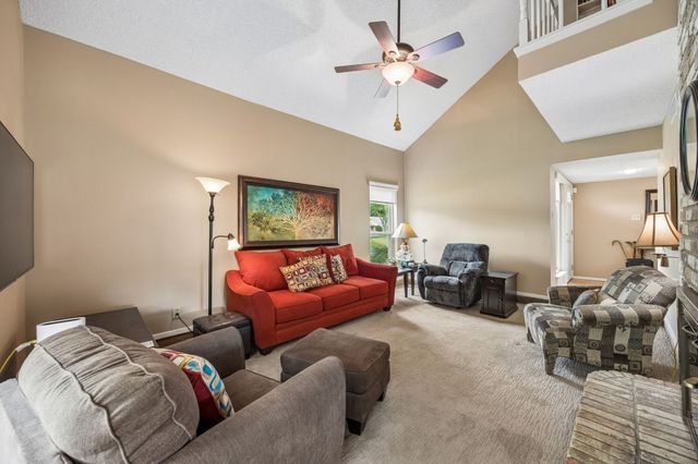 2709 Hedgeway Drive, Arlington, TX 76016