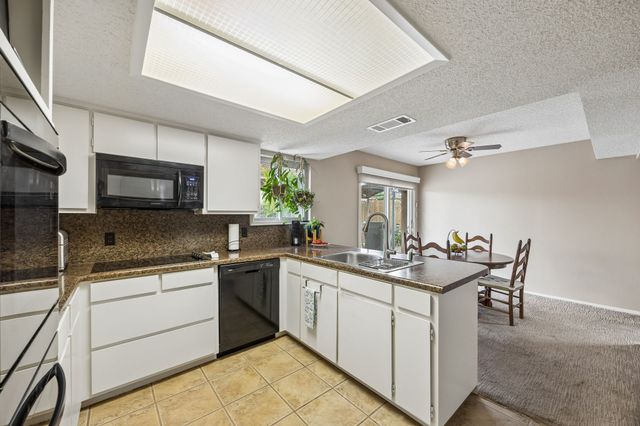 2709 Hedgeway Drive, Arlington, TX 76016