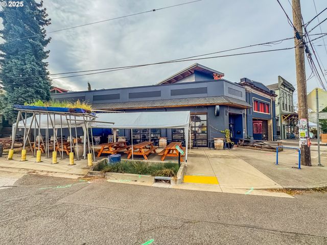 6810 Ne 6th Ave, Portland, OR 97211