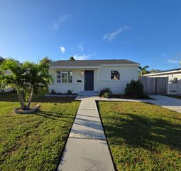 548 47TH AVENUE N, St Petersburg, FL 33703