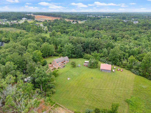 7120 Boone St, Fairview, TN 37062