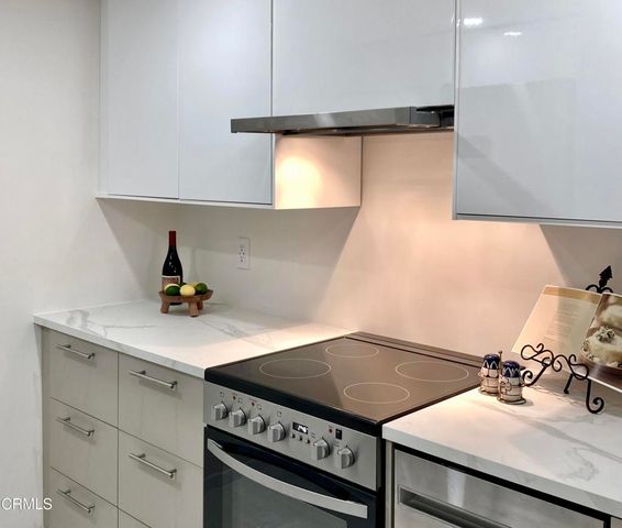 751 Birchpark Circle 102, Thousand Oaks, CA 91360