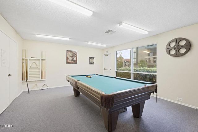 751 Birchpark Circle 102, Thousand Oaks, CA 91360