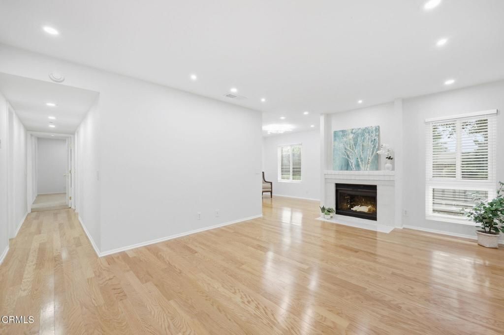 751 Birchpark Circle 102, Thousand Oaks, CA 91360 — photo 5