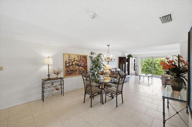 7050 SUNSET DRIVE S 216, St Petersburg, FL 33707