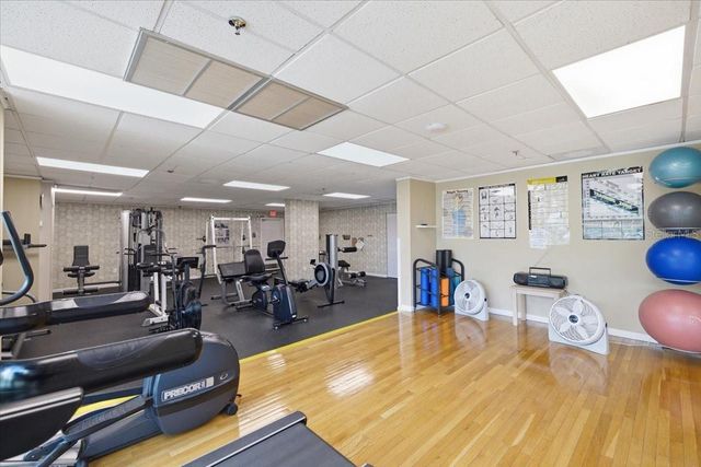 7050 SUNSET DRIVE S 216, St Petersburg, FL 33707