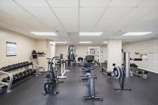 7050 SUNSET DRIVE S 216, St Petersburg, FL 33707