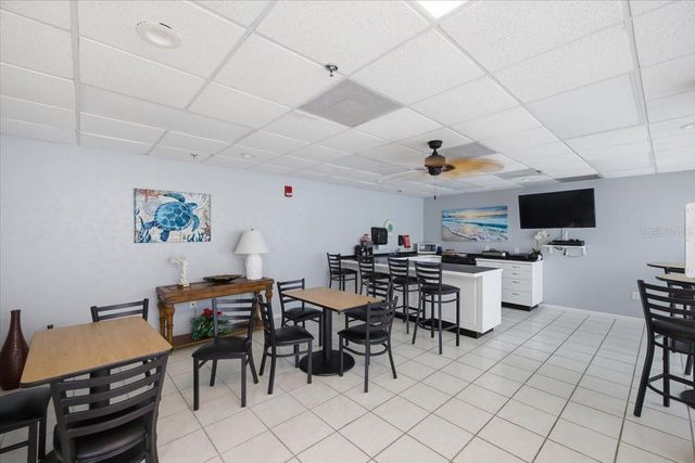 7050 SUNSET DRIVE S 216, St Petersburg, FL 33707