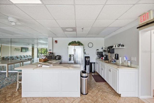 7050 SUNSET DRIVE S 216, St Petersburg, FL 33707
