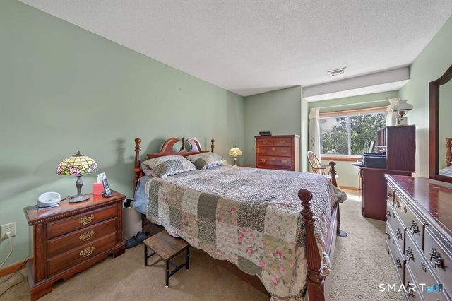 25 Florence Road 19, Branford, CT 06405