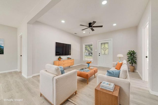 2203 Wesley Street, Greenville, TX 75401