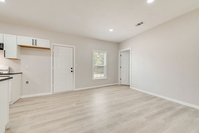 2203 Wesley Street, Greenville, TX 75401