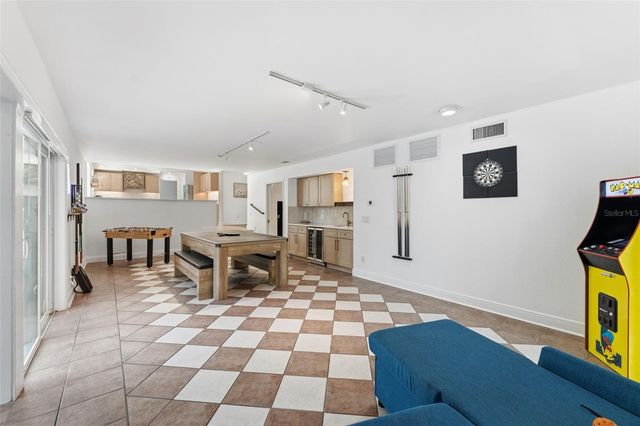 1584 OAK LANE, Clearwater, FL 33764