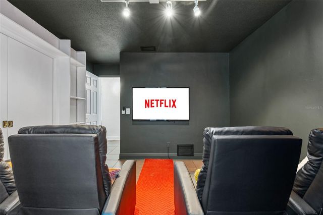 1584 OAK LANE, Clearwater, FL 33764