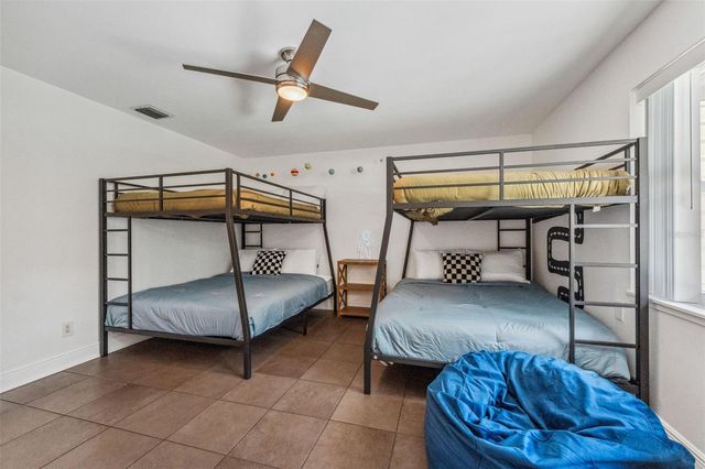 1584 OAK LANE, Clearwater, FL 33764