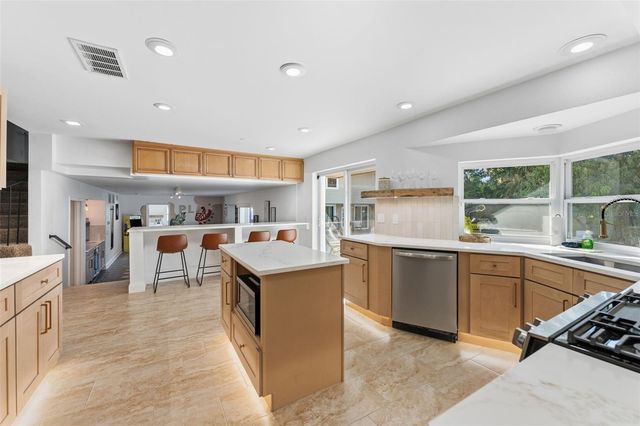 1584 OAK LANE, Clearwater, FL 33764