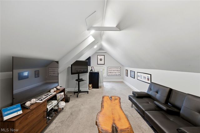 1284 Jackson Avenue, Lakewood, OH 44107