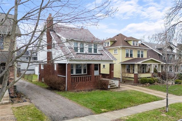 1284 Jackson Avenue, Lakewood, OH 44107