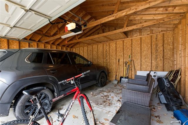 1284 Jackson Avenue, Lakewood, OH 44107