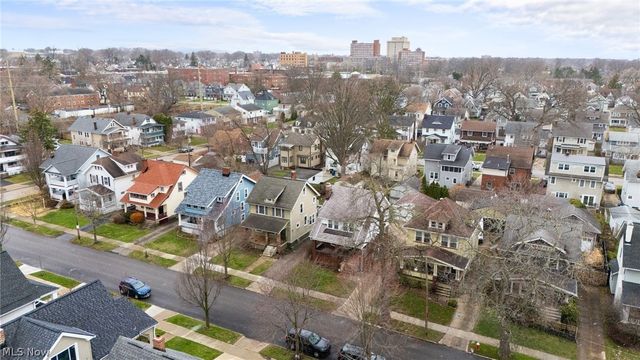 1284 Jackson Avenue, Lakewood, OH 44107