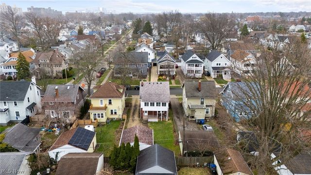 1284 Jackson Avenue, Lakewood, OH 44107