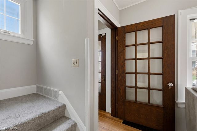 1284 Jackson Avenue, Lakewood, OH 44107