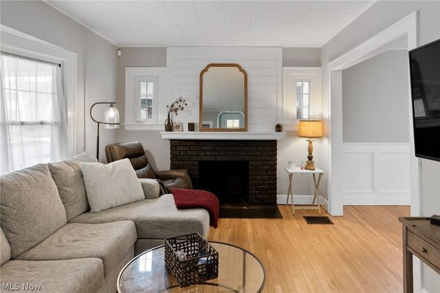 1284 Jackson Avenue, Lakewood, OH 44107