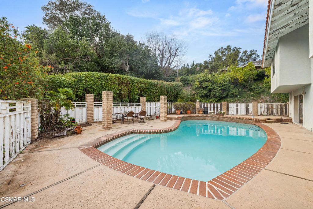 Image 13 of property listing at 1035 Brookview Avenue, Westlake Village, CA 91361