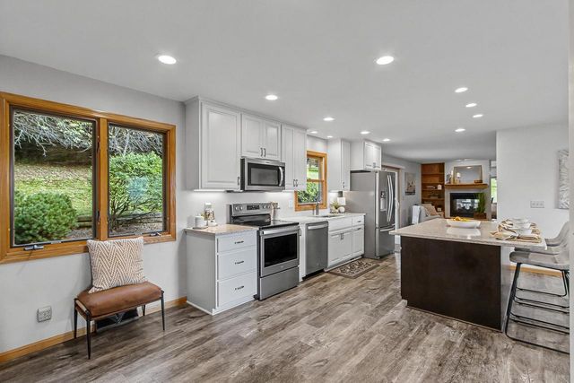 4862 Hickory Trail, Middleton, WI 53562