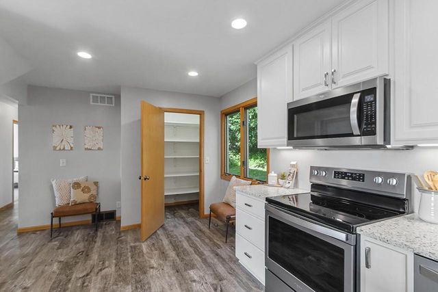 4862 Hickory Trail, Middleton, WI 53562
