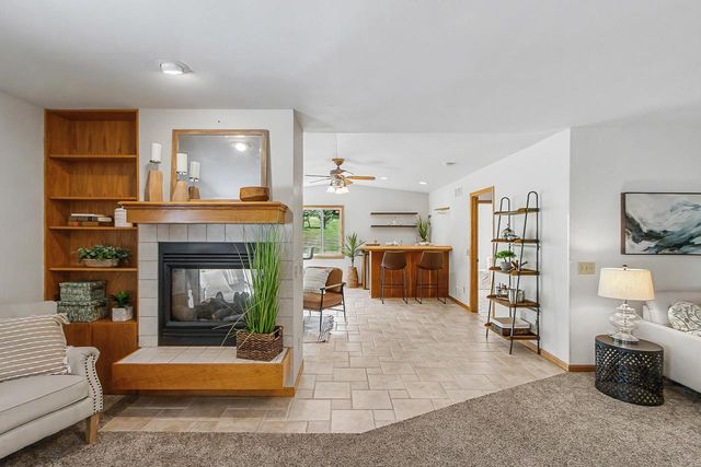 4862 Hickory Trail, Middleton, WI 53562