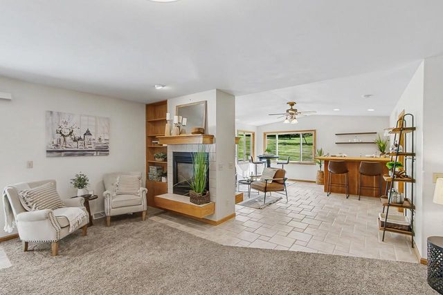 4862 Hickory Trail, Middleton, WI 53562