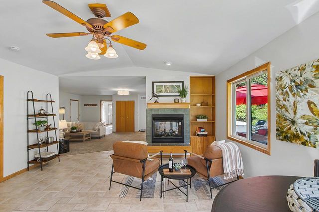 4862 Hickory Trail, Middleton, WI 53562