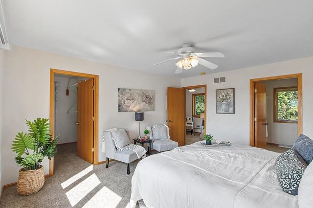 4862 Hickory Trail, Middleton, WI 53562