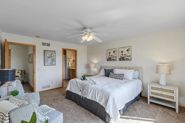 4862 Hickory Trail, Middleton, WI 53562