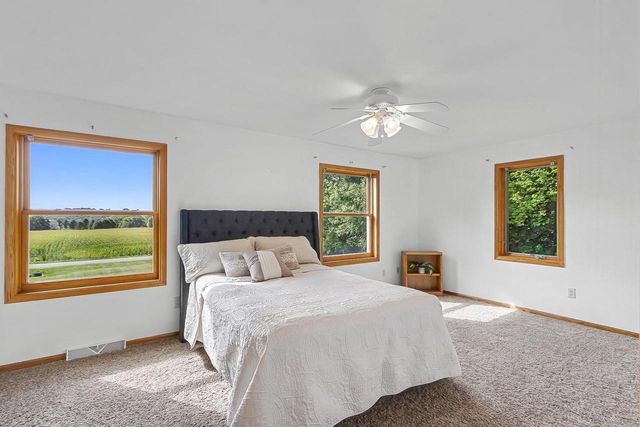 4862 Hickory Trail, Middleton, WI 53562